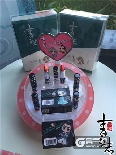 赵丽颖正式代言《青云志》手游 携手李易峰造游戏代言最强CP