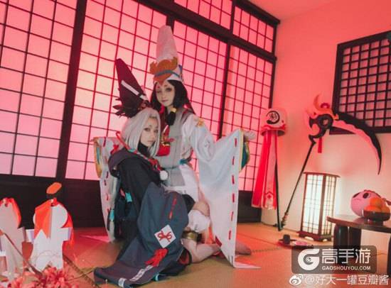 阴阳师黑白童子玩家COS 萌萌哒的小鬼使