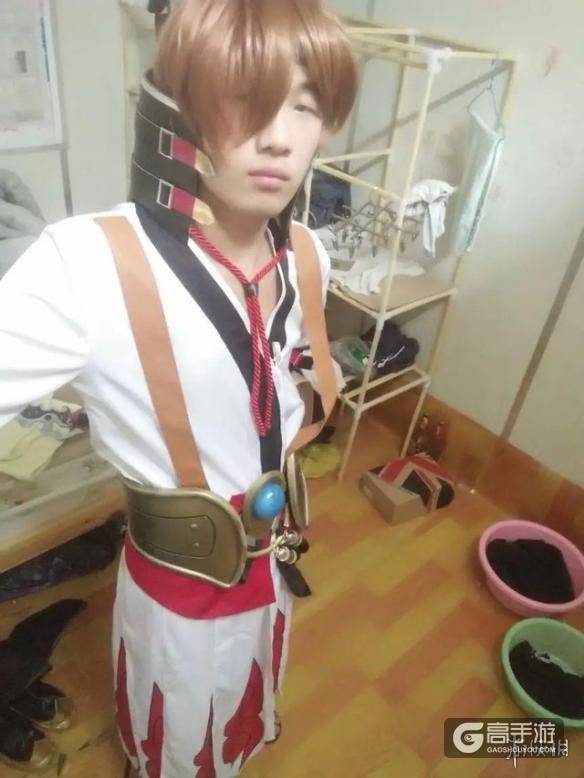王者荣耀李白COS：第一不忍直视 最后颜值担当！