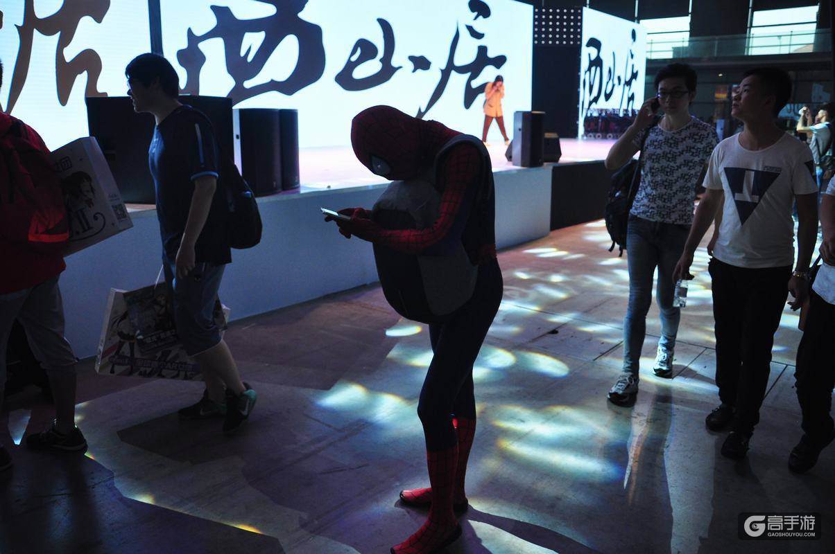 西山居showgirl图集 全是大长腿萌妹子！
