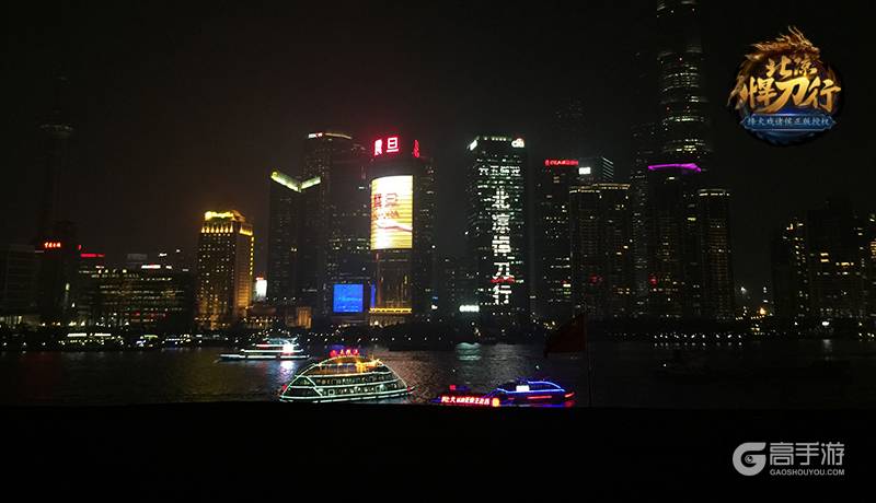烽火首款正版授权手游《北凉悍刀行》巨屏广告闪耀上海外滩