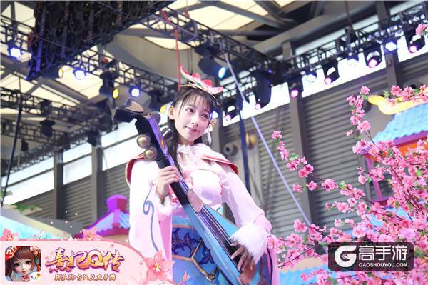 《熹妃Q传》ChinaJoy首日华丽开场 欢声笑语乐游园
