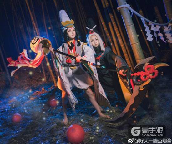阴阳师黑白童子玩家COS 萌萌哒的小鬼使