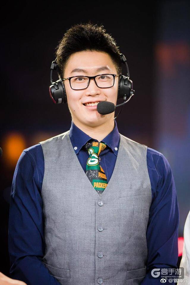 香蕉强势站台《机器人争霸》，赋予“电竞解说”的全新打开方式