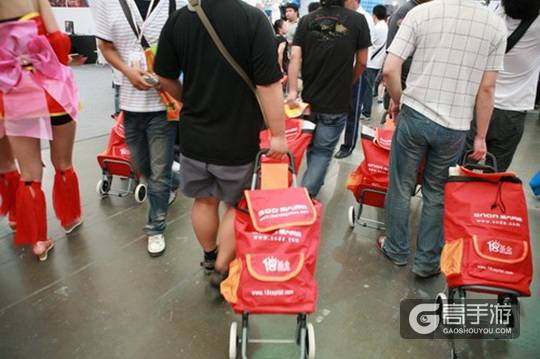 盛大的拉杆箱傲视群雄