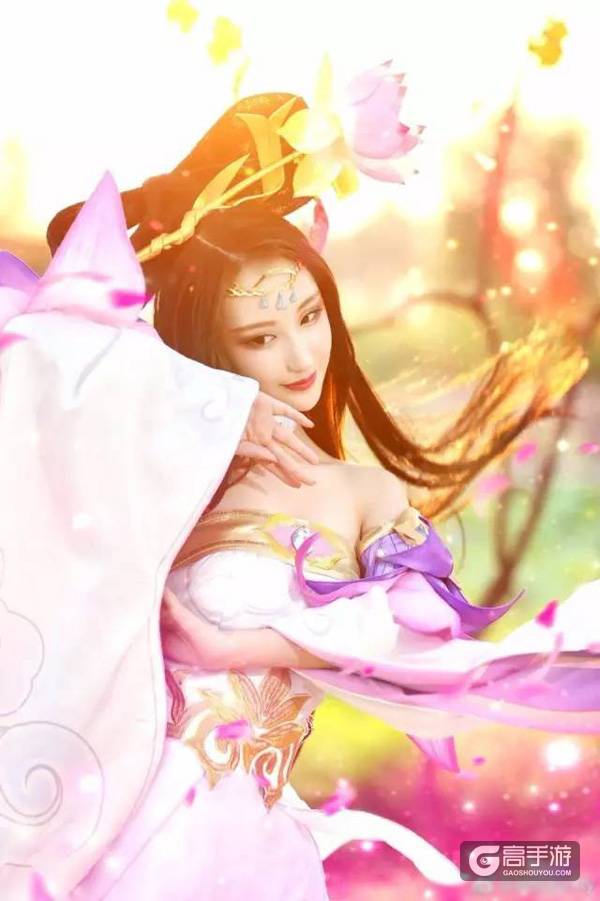 貂蝉cos美照欣赏 香肩半露，诱惑的我(¯﹃¯)直流！