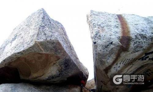 华山西峰奇葩造型 莫非《宝莲灯》真实存在？