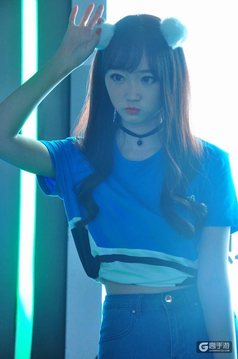 2016ChinaJoy正在直播 快来跟高手游一起看showgirl