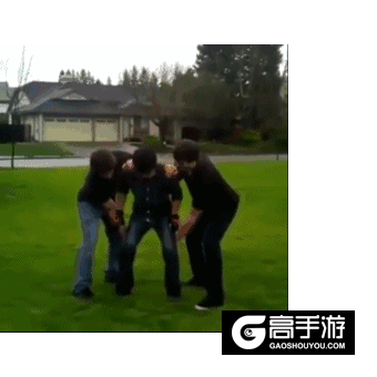 有一个“猪一样的队友”是怎样的体验?