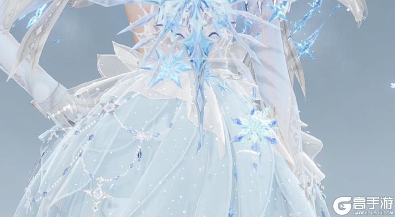 星雪有期，梦幻相约！全新时装「寒凛霜华」，一起感受凛冬的魅力