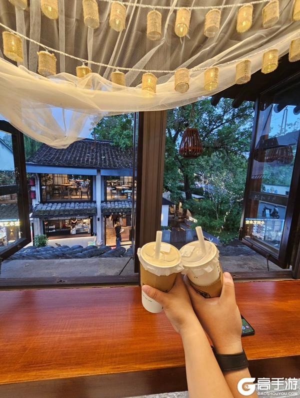 七夕特辑 | 从游戏到现实，因星球结缘的浪漫爱情，甜到心坎里！【原文有视频】