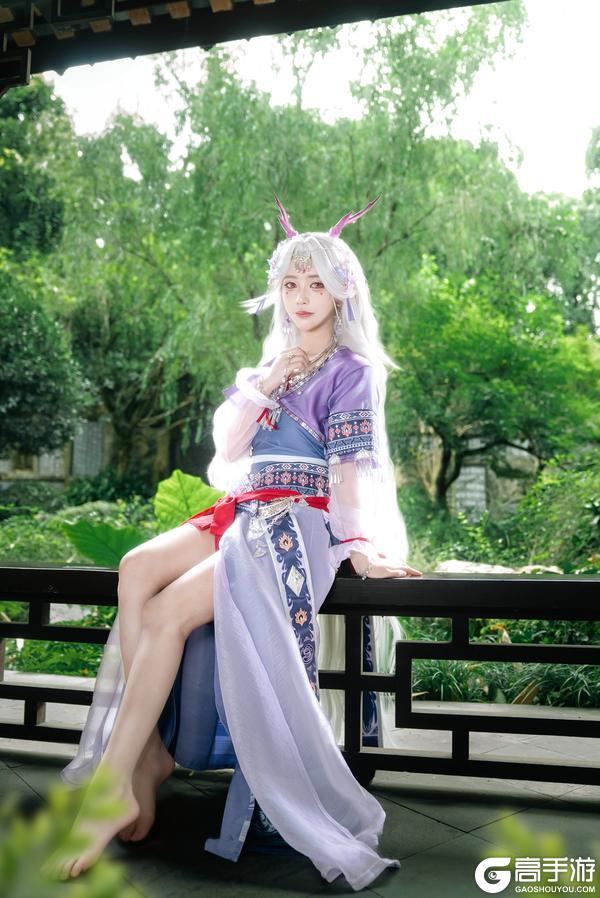 《冒险小分队》【烛龙·曦月Cos】 我带来了苗疆的花糕，要一起尝尝吗？