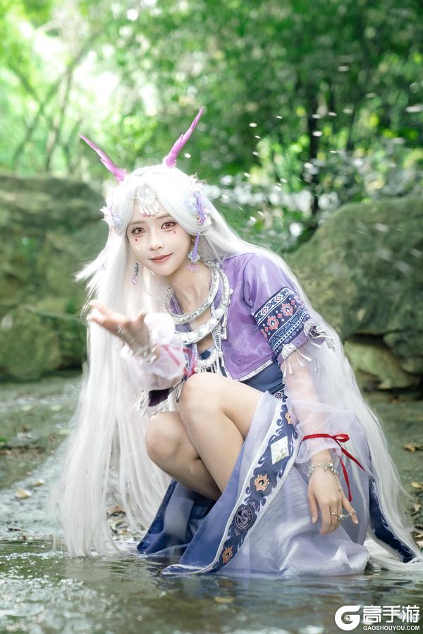 《冒险小分队》【烛龙·曦月Cos】 我带来了苗疆的花糕，要一起尝尝吗？