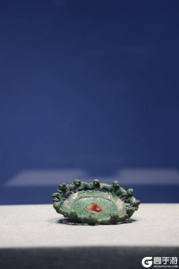 博物偃武丨猴影环生:一枚西汉扣饰中的千年追逐