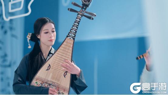 国乐染江湖！国风女演奏家奏响《热血江湖：归来》乐师上线盛典！