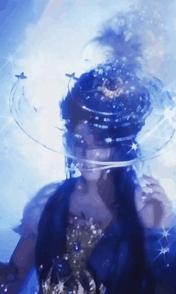 《一梦江湖》当梵高的星空成了裙摆江湖便有了流动的星河!