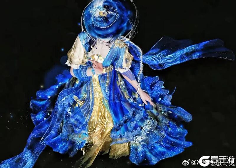 《一梦江湖》新时装有多漂亮？穿上星空漂亮带上花花也漂亮