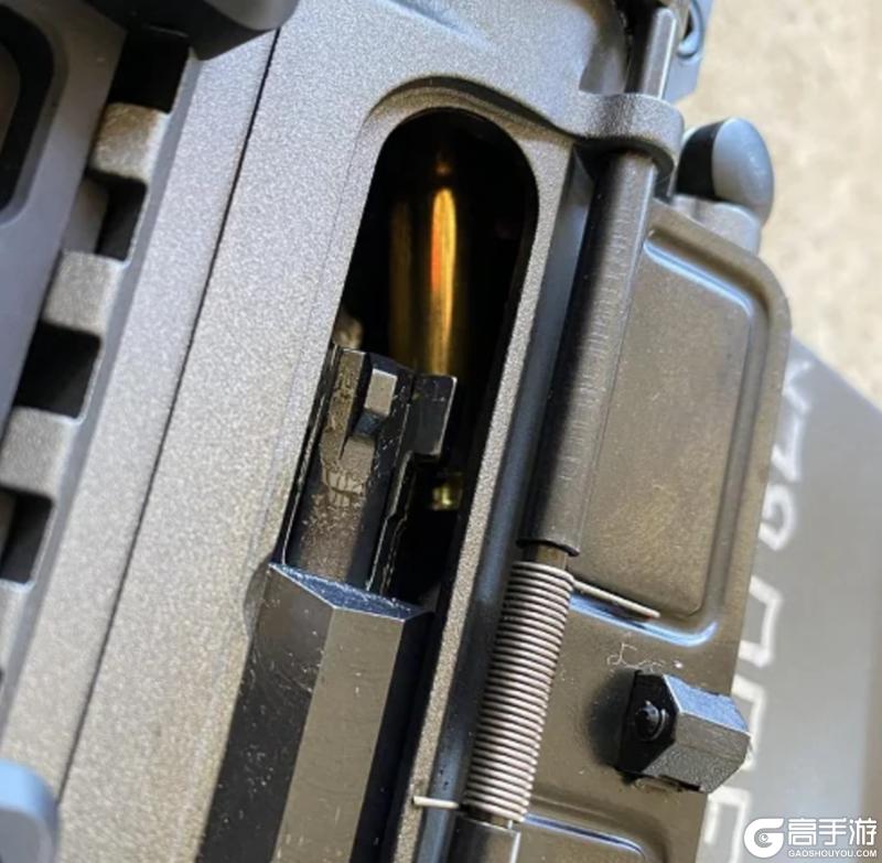 《暗区突围》暗区军武志丨逐渐进化的突击步枪标杆—HK416